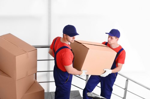 Moving truck service for Hamptonhill home relocations